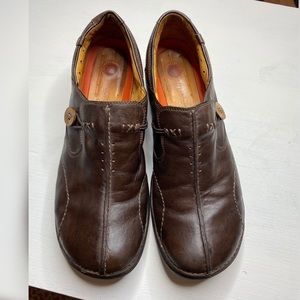 Structured Clarks Clogs size 9.5